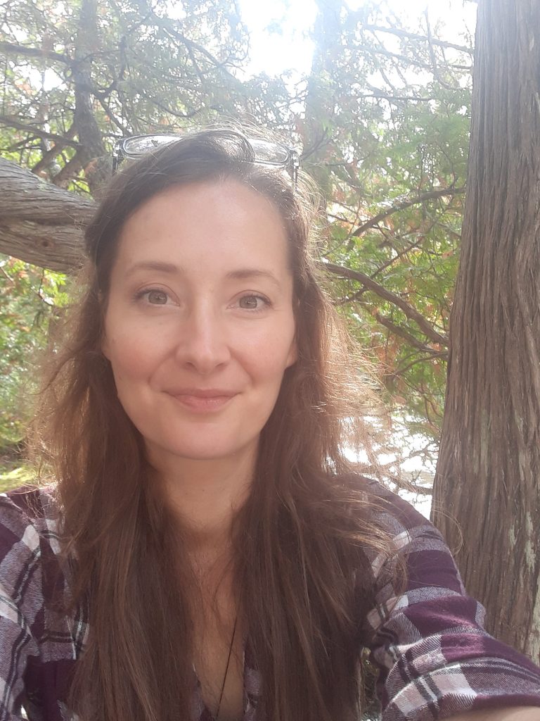 Yolanta Meri providing psychic mediumship readings, animal communication, reiki